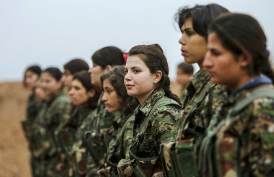 #8A: El saludo de las milicianas kurdas a las feministas argentinas