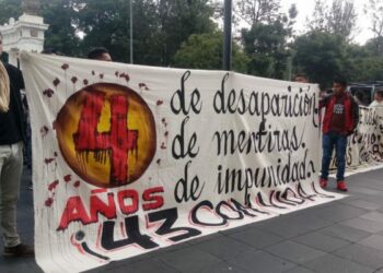 México, a cuatro años de Ayotzinapa. Masiva marcha en CDMX