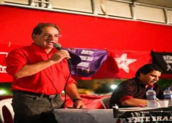 Jaime Amorim (MST) : “Hay espacio en esta elección para derrotar al golpe”