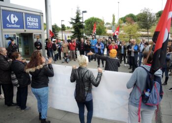 La CGT se manifiesta en Leganés contra la Represión Sindical en Carrefour