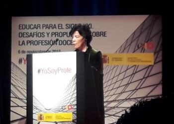 La Ministra de Educación crea incertidumbre con sus propuestas de evaluación del profesorado y cambios de temarios de oposiciones