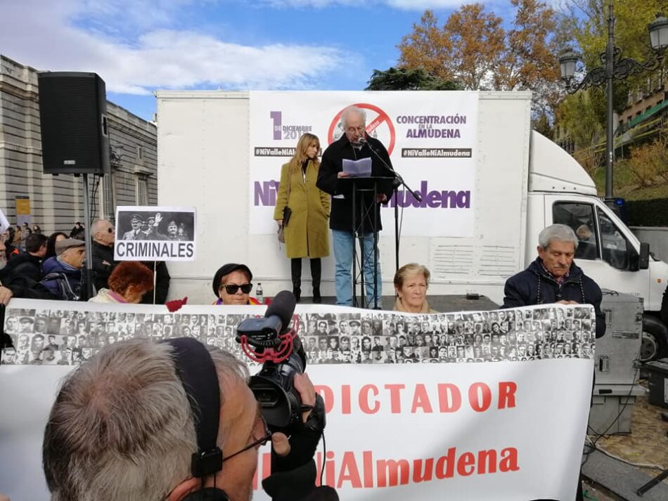 Memorialistas advierten que seguirán las protestas si Franco va a la Almudena