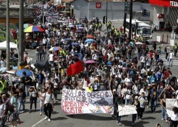 Estudiantes colombianos afirman que continuarán manifestaciones