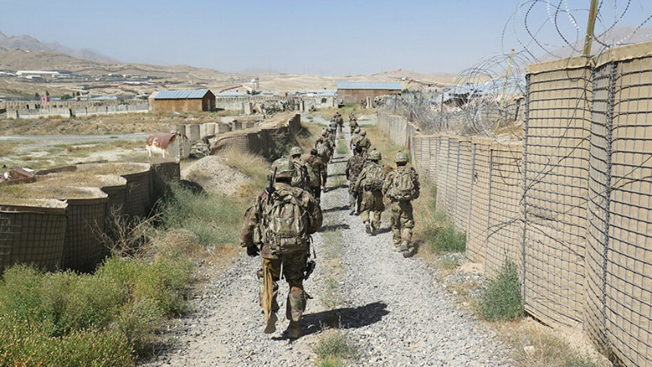 Negociaciones de paz en Afganistán apuntan a una posible retirada de las tropas internacionales