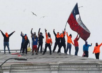 De los chalecos amarillos en Francia a las luchas obreras portuarias en Chile