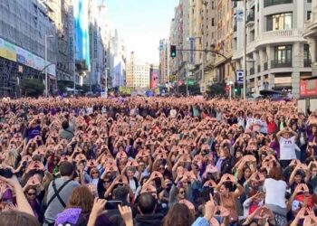 139 organizaciones feministas llaman a las madrileñas a llenar la Puerta del Sol reivindicando que “nuestros derechos no se negocian” y que no se va a permitir “ni un paso atrás en igualdad” 