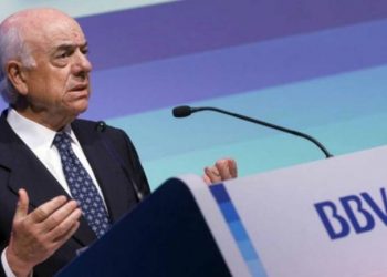 PP, PSOE y Cs unen sus votos en el Congreso para evitar la comparecencia del expresidente de BBVA, Francisco González, por el escándalo de espionaje