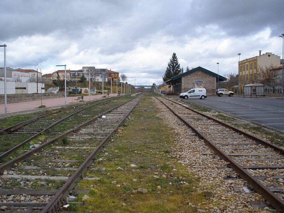 Compromís critica el modelo ferroviario del Gobierno Central y lamenta las últimas respuestas sobre el tren de la plata