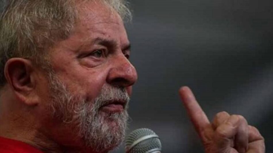 Mejor hubiera sido armar a Brasil de trabajo y libros, afirma Lula