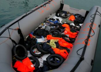 110 refugiados desaparecidos tras un naufragio frente a las costas de Libia