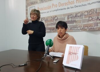 APDHA califica de “devastadoras” las condiciones a las son sometidas las personas sordas o sordociegas en prisión