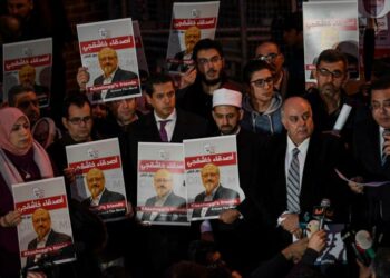 Informe: Bin Salman creó campaña secreta para acallar a disidentes