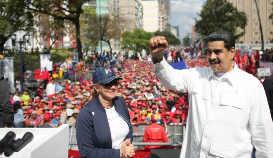 Maduro pidió la renuncia a todo su gabinete de ministros