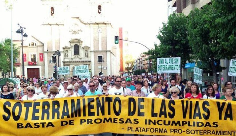 Cambiemos Murcia exige a López Miras que rectifique o pedirá su reprobación en el próximo Pleno