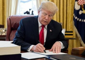 Trump firma decreto para proteger a EE.UU. de ataques de pulsos electromagnéticos