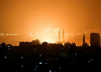 Aviación israelí ataca objetivos en la Franja de Gaza