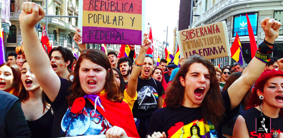 88 años de la II República. La juventud con la tricolor