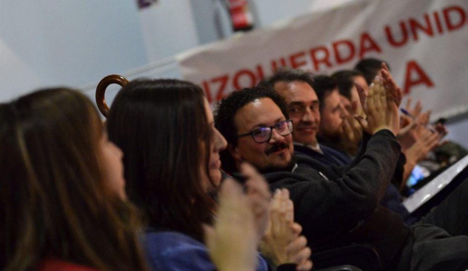 Enrique Santiago advierte de que “es absurdo negar la regularización a las personas migrantes e impedir que aporten para fortalecer nuestro sistema de bienestar”