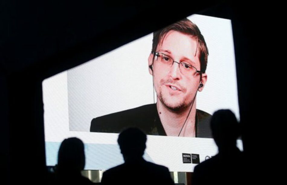 Snowden, sobre el arresto de Assange: “Este es un momento oscuro para la libertad de prensa”
