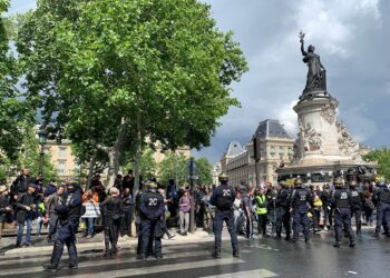 Nueva jornada de protesta de los chalecos amarillos en la víspera de la elecciones europeas