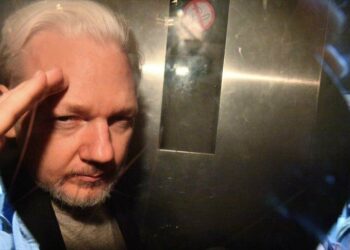 Julian Assange sufre “malos tratos” en su prisión británica