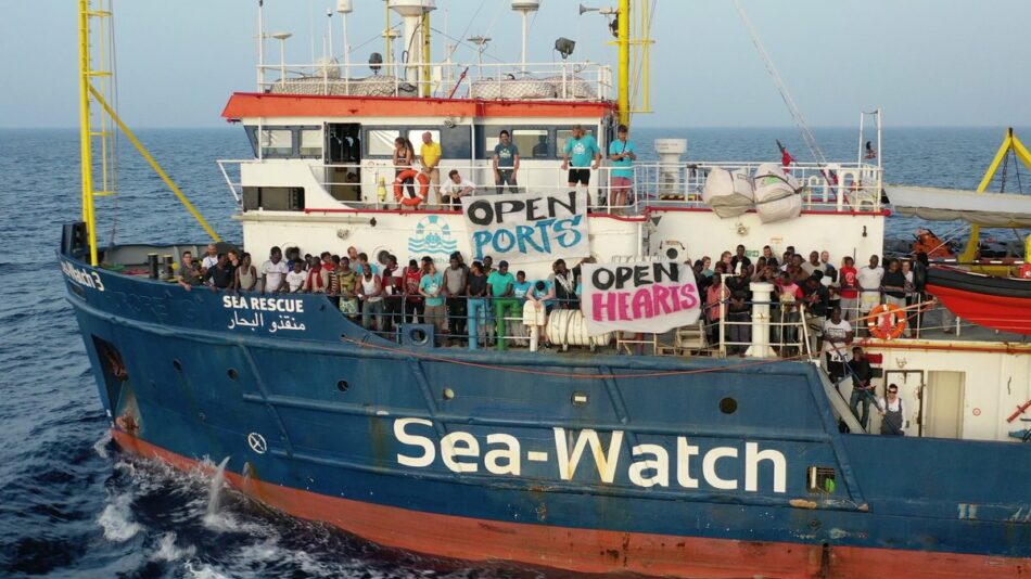 Italia impondrá multas, de entre 10.000 y 50.000 euros, a las ONG que salven vidas en el Mediterráneo