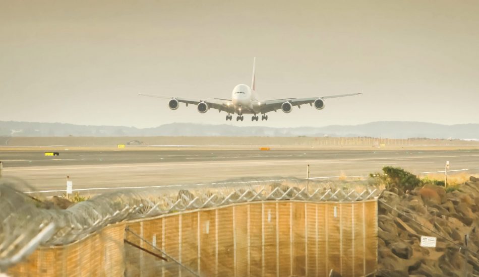 Por un impuesto al combustible de los aviones