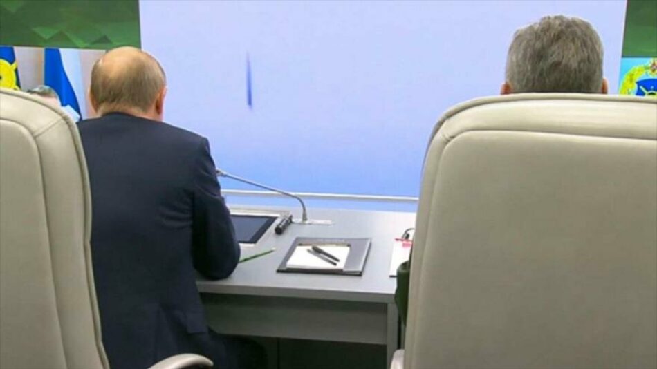 Putin alaba misil hipersónico que puede golpear EEUU en 15 minutos