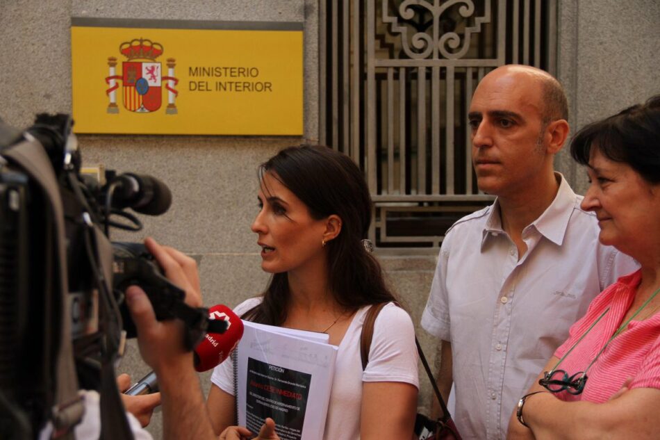 «El Ministerio del Interior miente en sus razones para no cesar al director del CIE de Madrid»
