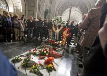 Entidades sociales piden la exhumación de los restos de Franco en el aniversario del golpe militar