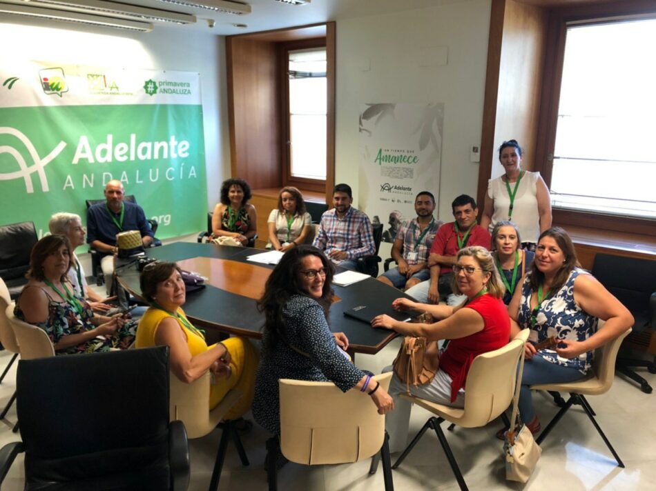 Un convenio de colaboración entre Andalucía y Extremadura para atender a jóvenes de la Sierra Norte de Sevilla con necesidades educativas especiales