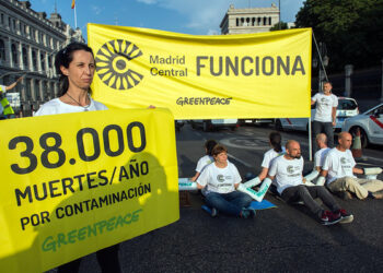 Greenpeace responsabiliza de las sanciones anunciadas por la UE a los gobiernos que anteponen los coches a la salud