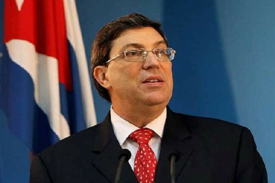 El ministro de exteriores cubano denuncia el impacto del bloqueo en remesas hacia Cuba