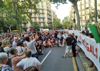 Concentración en Barcelona en apoyo al Open Arms: «vías legales y seguras»