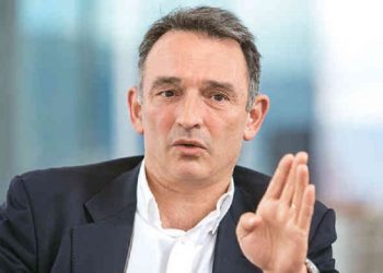 Enrique Santiago reclama al Gobierno de Colombia un “cambio de voluntad y de actitud” para cumplir con el acuerdo de paz