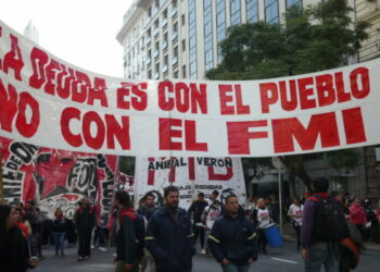 Más de 50 mil manifestantes marcharon contra el gobierno argentino del hambre y la miseria