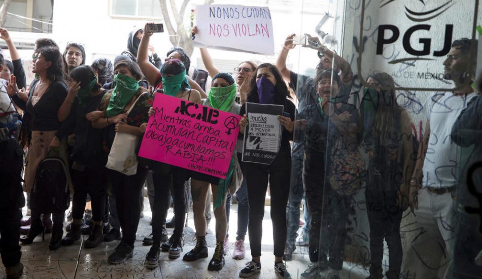 Movilizaciones multitudinarias inundan las calles de México contra la violencia de género