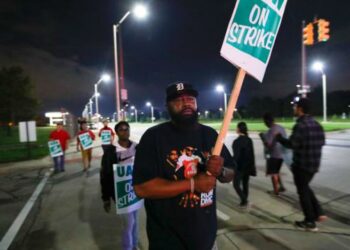 Primera huelga de los trabajadores de General Motors en 12 años