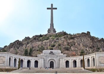 El Tribunal Supremo avala que se retiren los restos del dictador Franco del Valle de los Caídos