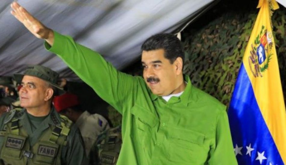 Maduro revisa operación de unidades militares desplegadas en la frontera