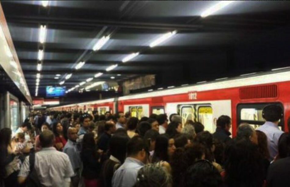 Chile. Estudiantes secundarios resuelven viajar gratuita y liberadamente en el Metro