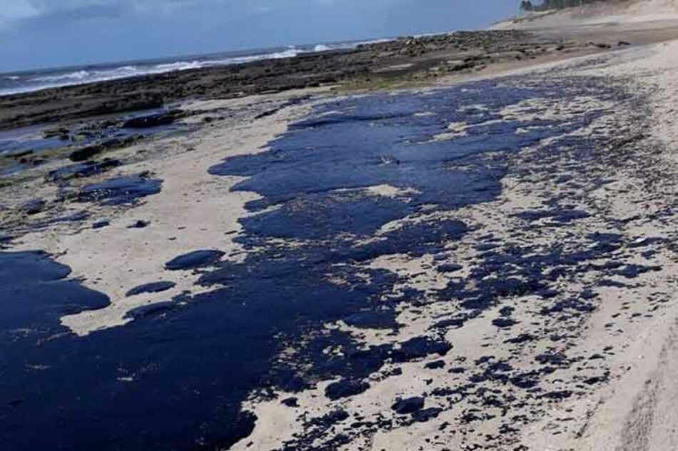 Solicitan comisión para investigar derrame de petróleo en Brasil