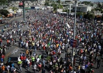 Protesta del sector salud pide renuncia de Moïse en Haití