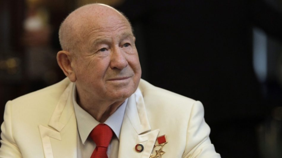 Muere Alexei Leonov, primera persona en realizar un “paseo espacial”