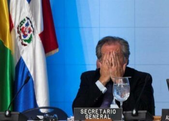 Jorge Majfud exige que Luis Almagro renuncie a la OEA, por sus “insistentes abusos de funciones”