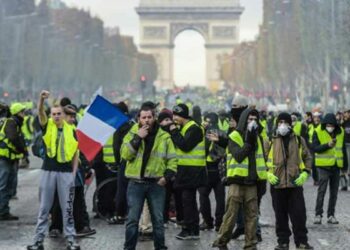 Huelga general sigue sumando adhesiones en Francia