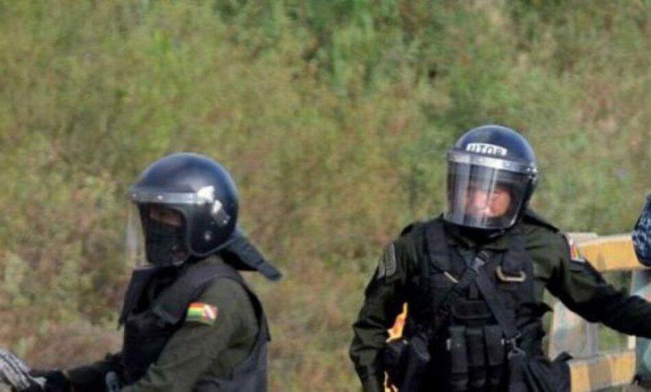 Fuente militar alerta que crecen divisiones entre policía y Fuerzas Armadas en Bolivia