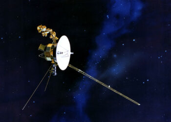 ¿Qué encontró la Voyager 2 cuando cruzó al espacio interestelar?