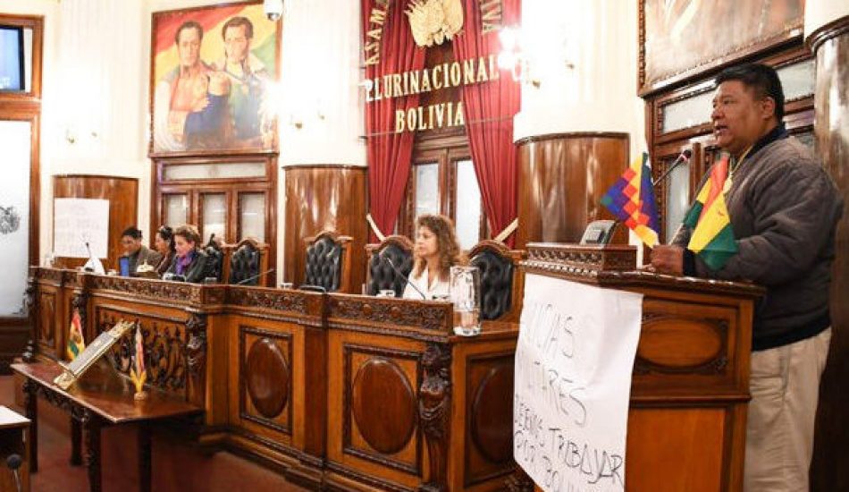Bolivia. Sesionó el Parlamento con la presencia de los diputados del MAS