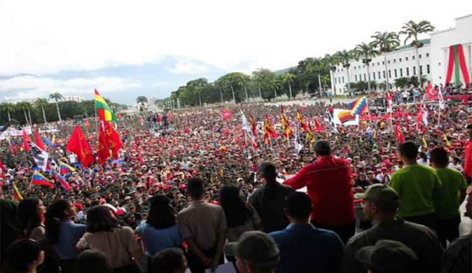 Universitarios de Venezuela respaldan logros de la Revolución